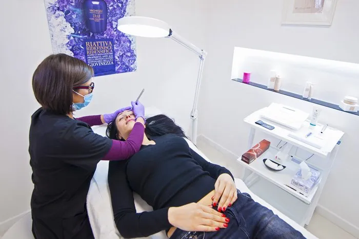 trucco semipermanente sopracciglia